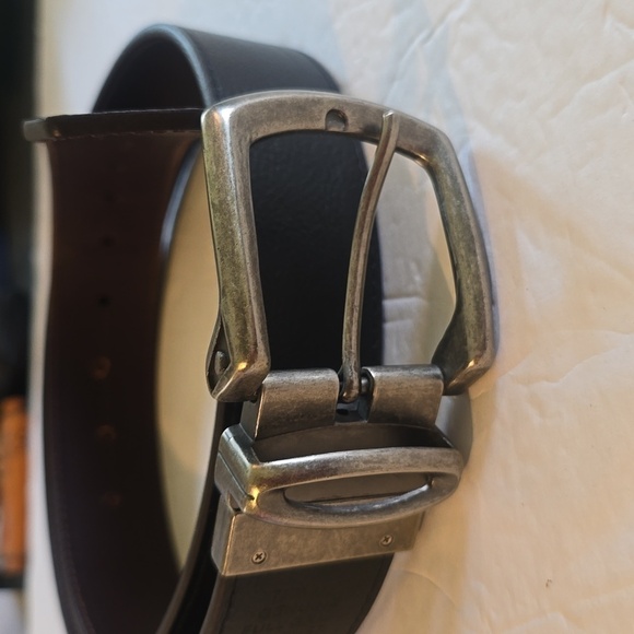 Mens Premium Black/ Brown Reversible Quality Leather Belt GUN metal buckle Sz.36 - Picture 2 of 7
